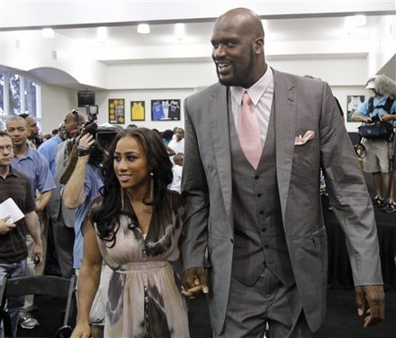 魔鬼主场！拜仁在欧冠小组赛／联赛阶段主场已连续37场不败（拜仁主场如堡垒：欧冠小组赛与联赛已连续37场不败）