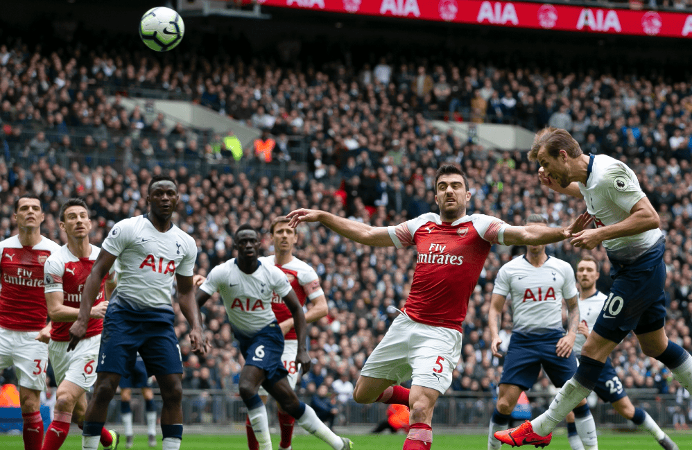 奋力反击！武克切维奇三分命中 奇才轰出13-3迅速迫近比分（武克切维奇命中三分，奇才打出13-3攻势迅速逼近比分）