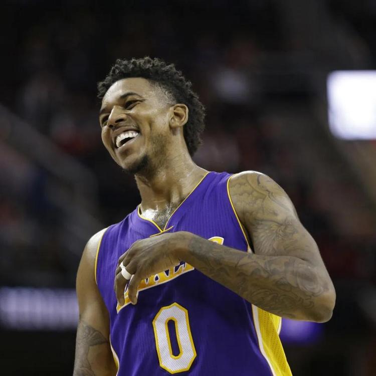 记者：谢泼德在场时单防是个问题 加时变数是国王连打谢泼德三个（记者：谢泼德上场单防漏洞明显 加时赛国王连续三次点名针对）