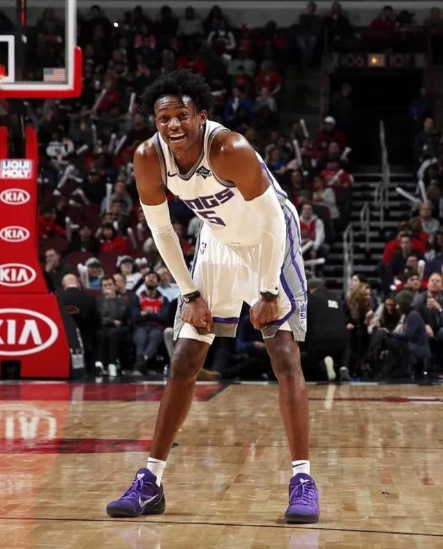 罗体：拉齐奥尝试用诺斯林和都灵租借交换伊利奇，萨里已点头（罗体：拉齐奥拟与都灵进行租借互换，以诺斯林交换伊利奇，萨里已点头）