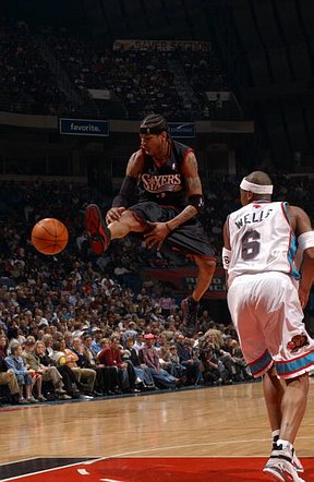 拜仁锋线浪费机会过多（拜仁锋线错失良机频频）