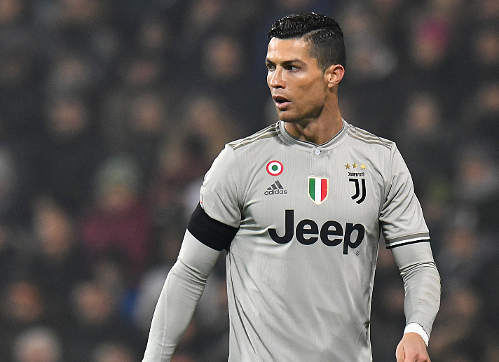 英媒：曼联计划明夏补强中场，安德森和巴莱巴成为候选目标（英媒称曼联拟于明夏强化中场，安德森与巴莱巴列入引援名单）