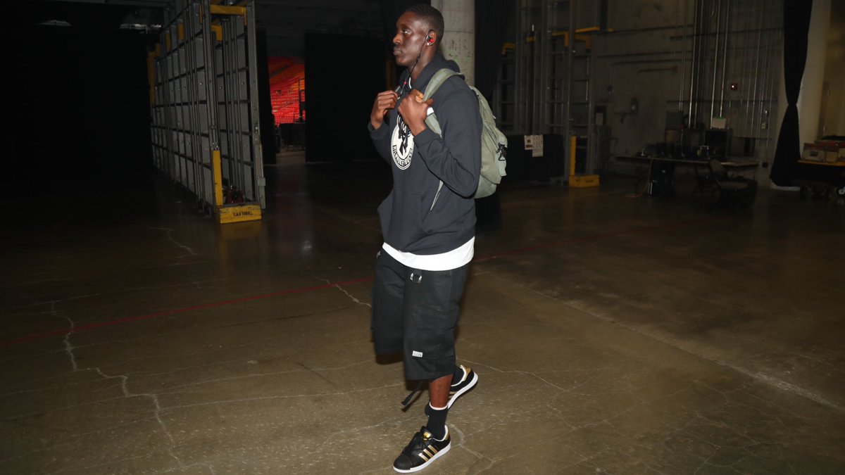 与4结缘，多特5轮欧冠联赛有4轮打入4球，剩下1轮被曼城进4球（多特与数字4有缘：5轮欧冠4场各入4球，另1场被曼城打进4球）