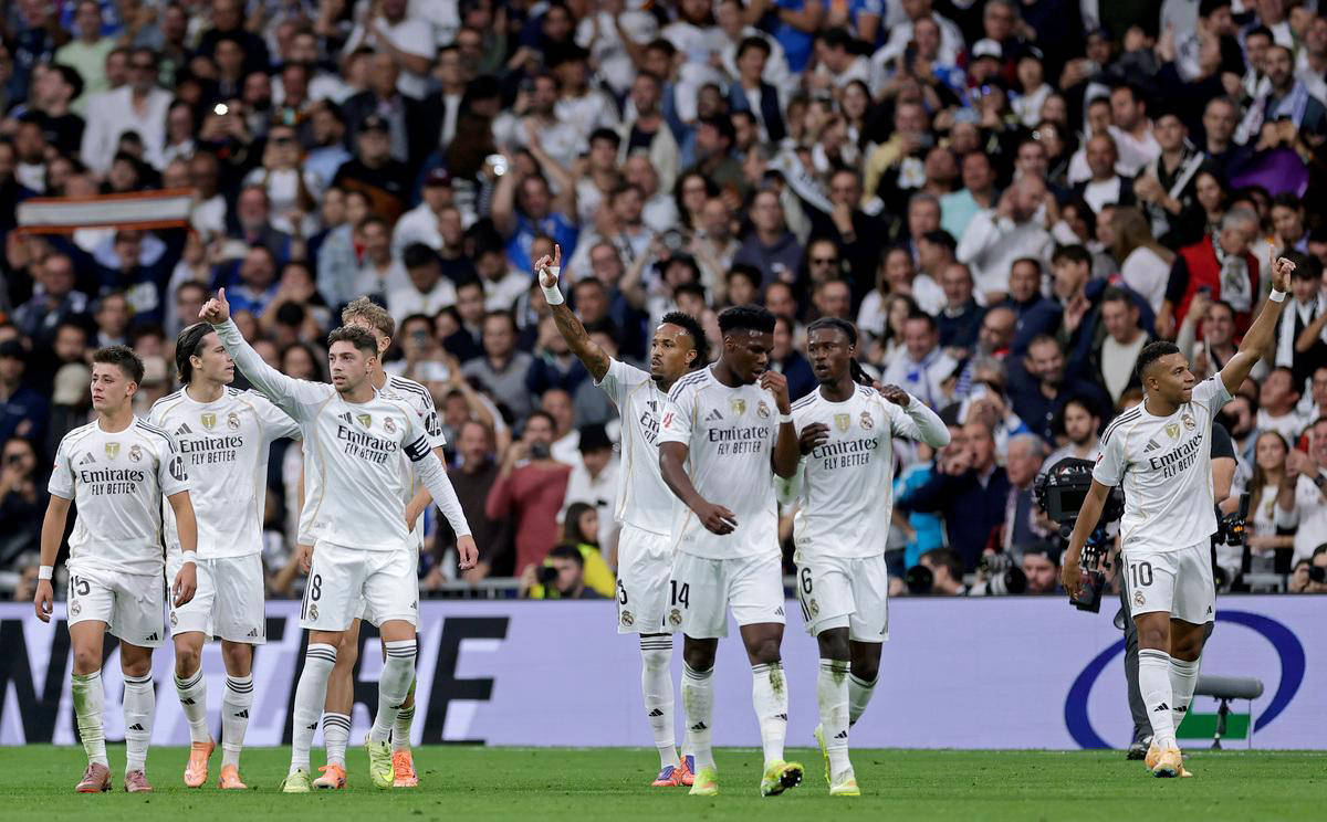 记者：西蒙尼非常欣赏莱万，马竞可能在赛季结束与其签约（记者称西蒙尼青睐莱万，马竞或于赛季末与其签约）