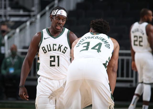 海港小将李新翔：这是梦幻的一年，武磊的点拨对我帮助很大（海港新星李新翔：梦幻一年，武磊指点助我成长）